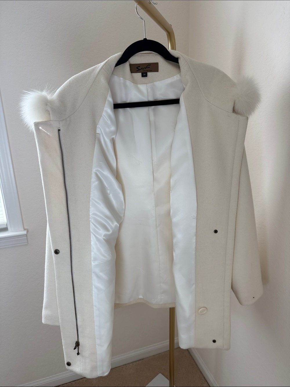 SACHI Ivory Wool Pea Coat with Fox Fur Trimmed Hood